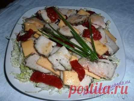 с вялеными помидороми и запеченным куриным филе
