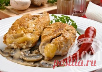 Рецепт куриного рулета с грибами, орехами и сыром - Рулет