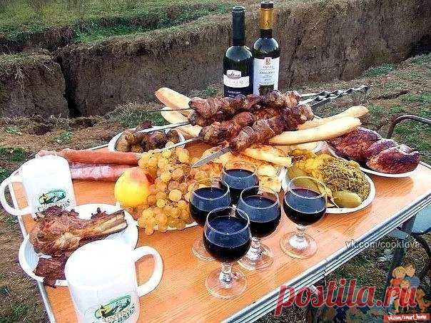 ПУСТЬ ВСЕГДА БУДЕТ ЛЕТО!... ПУСТЬ ВСЕГДА БУДЕТ ОТПУСК!... ПУСТЬ ВСЕГДА БУДУТ ДЕНЬГИ!... ПУСТЬ ПРИ НИХ БУДУ Я!...))