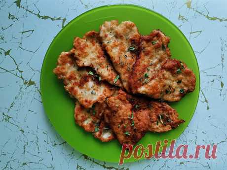 Вкусные отбивные из куриного филе на сковороде - на vse-o-ede-online.ru Вкусные отбивные из куриного филе на сковороде. Ни один праздник не может обойтись без приготовления отбивных. Соус придает ему пикантности и оригинальности
