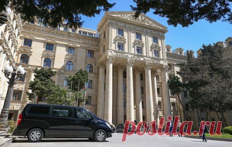 В Баку назвал &quot;примером лицемерия&quot; слова Макрона об отказе от встречи в Гранаде. МИД Азербайджана отреагировал на призывы французской стороны оказывать давление на Баку