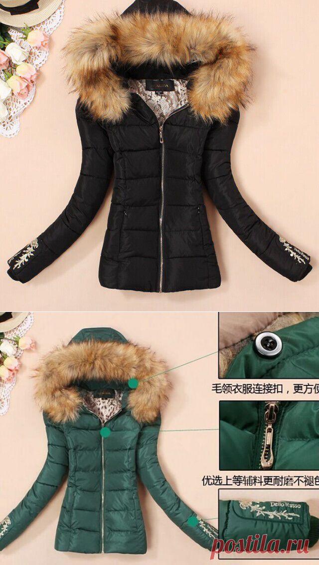 Черную или зеленую. Есть большой размер