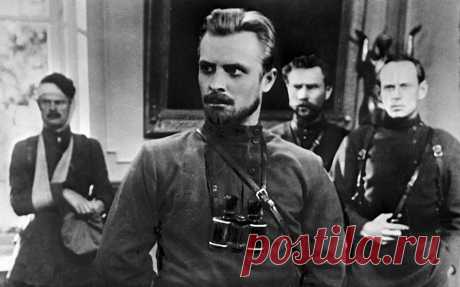 От чьей руки на самом деле погиб Щорс. Неужели всё-таки его &quot;убрали&quot; свои.

Чтобы слушать это и другие мои видео на своём телефоне с выключенным экраном и без рекламы, скачайте приложение Яндекс Дзен и будет вам счастье. Да пребудет с Вами сила!!!