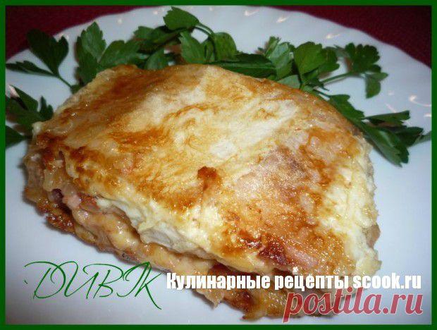 Горячий завтрак из лаваша | Хитрости Жизни
Ингредиенты
1 лист лаваша
2 столовые ложки майонеза
1 столовая ложка кетчупа ( я взяла томатный соус «POMI» без кусочков )
немного разной колбаски или сосисок ( все, что завалялось в холодильнике )
70 г сыра
2 луковицы
2 маринованных огурца
1 яйцо
3 столовые ложки молока
растительное масло
соль