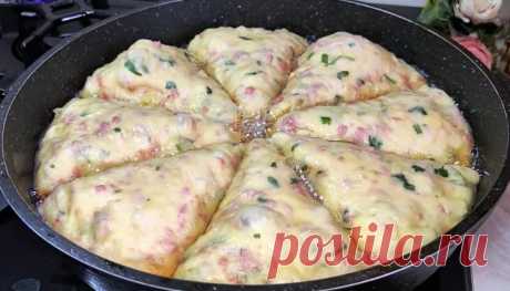 Минутная вкуснота из кефира. Невероятно вкусные пирожки на завтрак: все продукты есть в холодильнике Большой пирог с древних времен собирал вокруг себя всю семью. Причем это была не только чета из матери, отца и сына. Нередко пироги становились центром большого семейного праздника. Например, пироги пекли на свадьбу, на рождение ребенка. Даже для похорон был свой пирог. Как правило, к похоронам пекли капустные пироги. Для взрослых и детей пироги ассоциировались […]