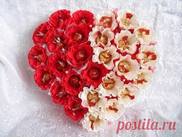 Сердце из конфет