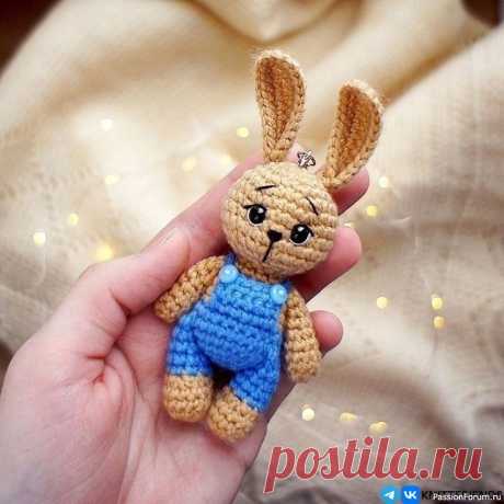 Маленький зайка крючком. МК | Вязаные игрушки. Мастер-классы, схемы, описание. Зайка. Автор: gab_toys. https://vk.com/wall-169520018_133835