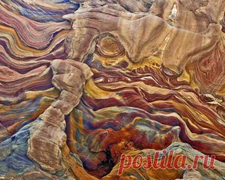 » Природа раскрасила горы Это интересно!