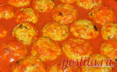 Рыбные фрикадельки в томатном соусе Мы приготовили эти нежные вкусные фрикадельки из тилапии, но для них можно взять любую белую рыбу.