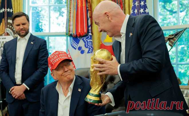 Трамп объявил дату и место жеребьевки ЧМ-2026 по футболу. Президент США отметил, что жеребьевка чемпионата мира 2026-го года состоится в Центре Кеннеди