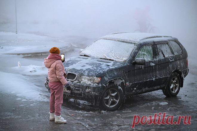 В Новосибирске отключили отопление почти в 200 домах после прорыва трубы. В Ленинском районе Новосибирска прорвало теплотрассу, более 150 домов остались без отопления. На место аварии уже доставили новую трубу