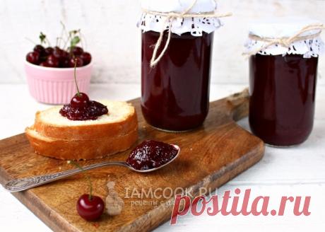 Густой джем из вишни