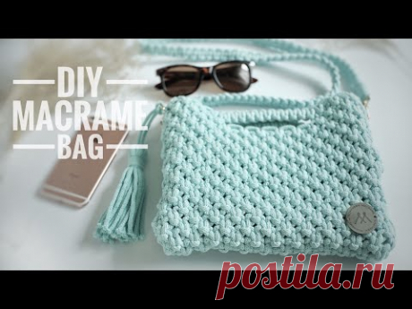 DIY Macrame Bag / Torebka ze sznurka - YouTube Материалы: плетеная веревка 5 мм, около 115 м. 30 ниток по 2,8 м и 6 ниток по 3 м. по 3 длинные струны с левой и правой стороны.  Размеры сумки: 21 см x 28 см.