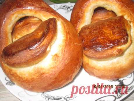 Калачей покушать, песен послушать.