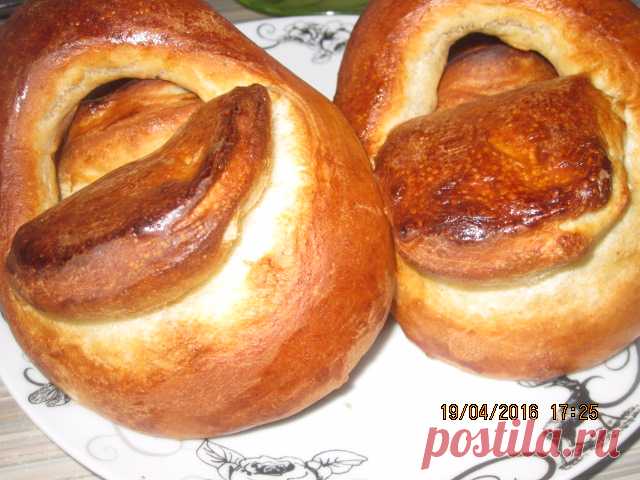 Калачей покушать, песен послушать.