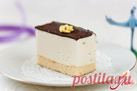 Суфле Птичье молоко: рецепт приготовления
нгредиенты:

    4 яйца;
    200 г (банка) сгущенного молока;
    200 г (пачка) сливочного масла;
    200 г (стакан) сахара;
    15 г желатина;
    Ванилин;
    Лимонная кислота.