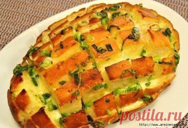 Луковый хлеб с сыром