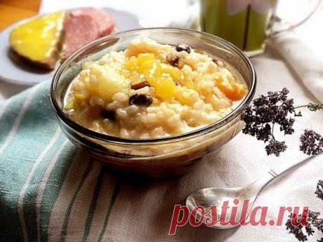 В настоящее время перловая каша доступна каждому человеку. Но стоит заметить, что она не так популярна как овес или рис. А зря! О полезных свойствах перловки, а также рецепте вкуснейшей каши с мясом и овощами