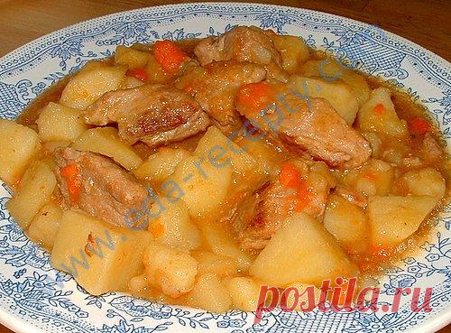 Картошка тушеная с мясом и томатами