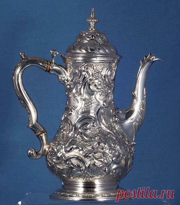 АНТИКВАРНАЯ ЛАВКА. СЕРЕБРЯНЫЕ КОФЕЙНИКИ..
