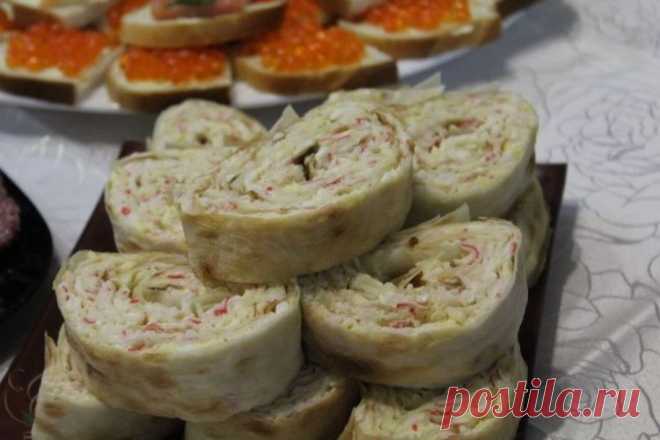 Закуска из лаваша и крабовых палочек - Простые рецепты Овкусе.ру