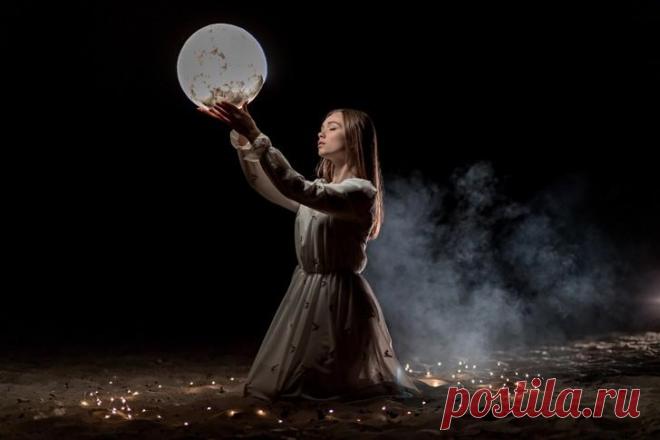 Бессонница и не только: как полнолуние влияет на человека Первое полнолуние 2022 года не для всех прошло легко. Январское полнолуние известно как Волчья Луна, и считается, что его истинное значение восходит к ранним индейским племенам, которые замечали стаи ...