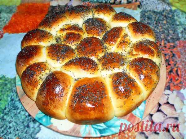 Пирог из булочек с ветчиной и сыром