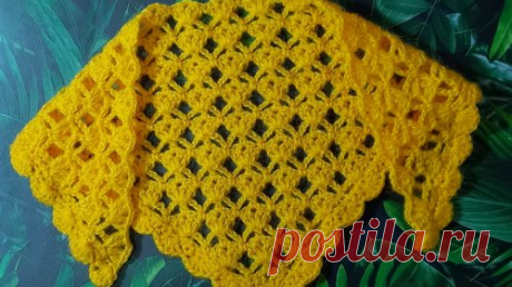 Красивая шаль веерочками. Ажурная шаль крючком