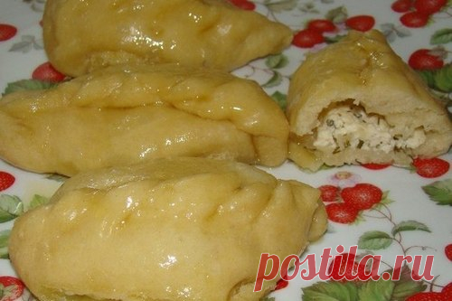 Вареники с творогом и укропом на пару 

Ингредиенты: 
4-5 стаканов муки. 
2 стакана кефира. 
Показать полностью…