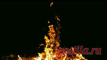 В Бурятии девушка украла полмиллиона рублей у отца возлюбленного и сожгла их. Жительница Бурятии стала фигуранткой уголовного дела после попытки сжечь деньги. Об этом сообщает Baza. По данным Telegram-канала, владелец средств, отец возлюбленного девушки, хотел купить машину. Для этого он продал скот и после ...