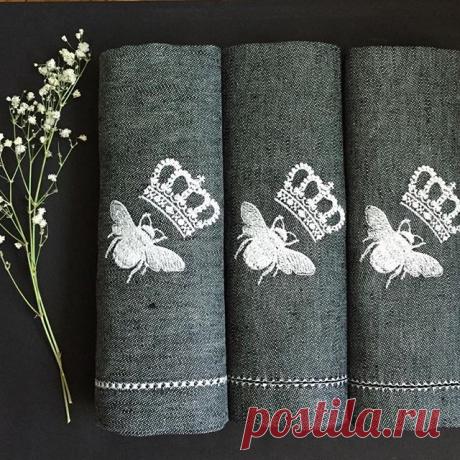 Лён с мережкой,размер 45х45см, 6штук. Цена 3000 руб. #bm_embroidery #embroidery #handmade #em_hm #hm_ideas_for_you #вышивка #машиннаявышивка #мастеркрафт #назаказ #текстиль #текстильдлядома #лён #пчела #салфетки #скатерть #дом#домашнийтекстиль #подарок #embrodelicious