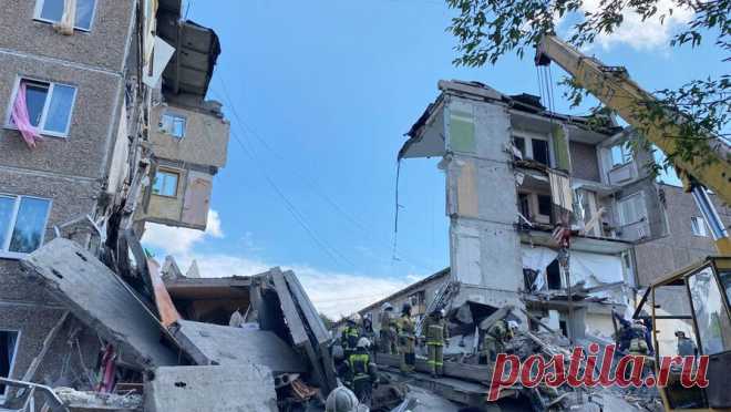 Первые жители пострадавшей от взрыва пятиэтажки в Нижнем Тагиле получили выплаты. После частичного обрушения дома в Нижнем Тагиле первые пять жителей получили выплаты за полную утрату имущества. Об этом сообщается в Telegram-канале правительства региона. Размер выплаты за полную утрату имущества составил 150 тысяч ...