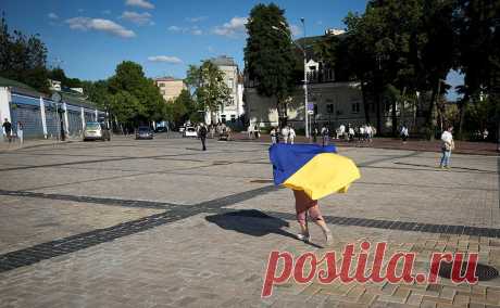 Захарова заявила об ответе на передачу Киеву доходов от активов России. Россия жестко ответит в случае перечисления доходов от российских активов Украине, заявила официальный представитель МИД Мария Захарова в ответ на вопрос «Известий».