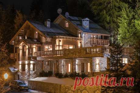 Новогоднее настроение в интерьере альпийского шале Горный домик на склоне заснеженной горы — именно так мы обычно и представляем себе идеальное место для проведения зимних праздников. В этом альпийском шале, кажется, все готово для празднований: наряж...