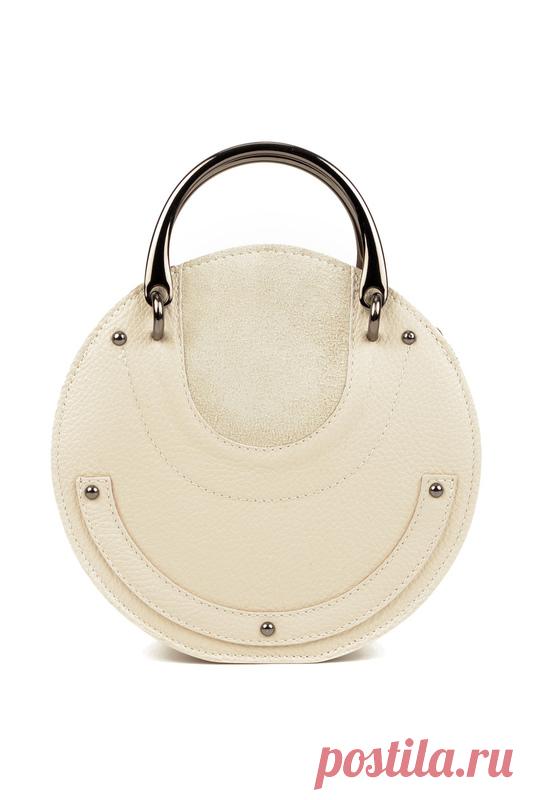 Сумка Isabella Rhea Бренд: Isabella Rhea. Артикул: SS19_IR_1385_BEIGE. Цвет: бежевый. Состав: 100% натуральная коровья кожа.. Параметры изделия: 21x21x7 см, плечевой ремень: 120 см. Сезон: Всесезон. Страна дизайна: Италия. Страна производства: Италия