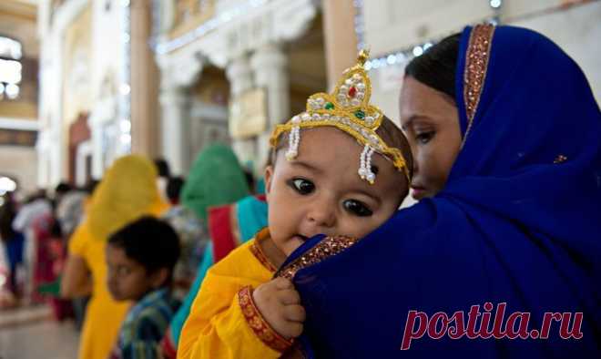 Фотогалерея: Индуисты отметили день рождения Кришны - Новости Mail.Ru