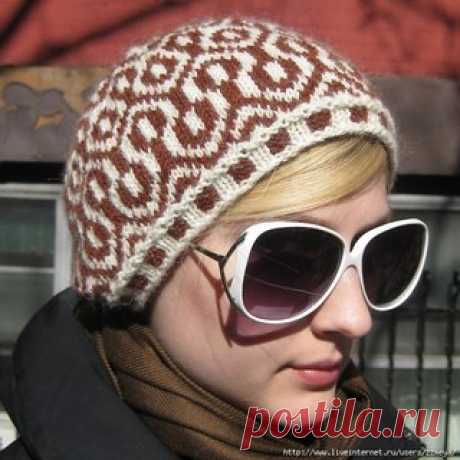 Очень красивая жаккардовая шапочка из альпаки, а воплощения представлены в различных цветовых темах.