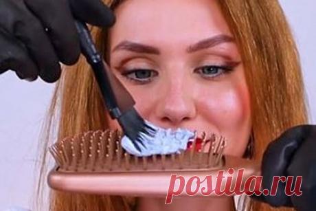 Блогерша раскрыла необычный метод окрашивания волос и подверглась критике в сети. Блогерша Стелла Чини раскрыла необычный метод окрашивания волос в домашних условиях и подверглась критике в сети. На размещенных кадрах юзерша нанесла красящее средство для волос на плоскую расческу и распределила его по всей длине, начиная от середины. В ролике видно, что локоны приобрели неравномерный рыжий цвет.