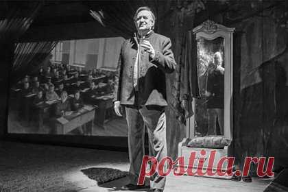 Умер заслуженный артист России Анатолий Колбешин. Ушел из жизни заслуженный артист России, солист Ярославской государственной филармонии Анатолий Колбешин. Певец скончался в возрасте 81 года. Причина смерти не раскрывается. Прощание с артистом состоится в среду, 26 октября, в фойе Ярославской государственной филармонии.