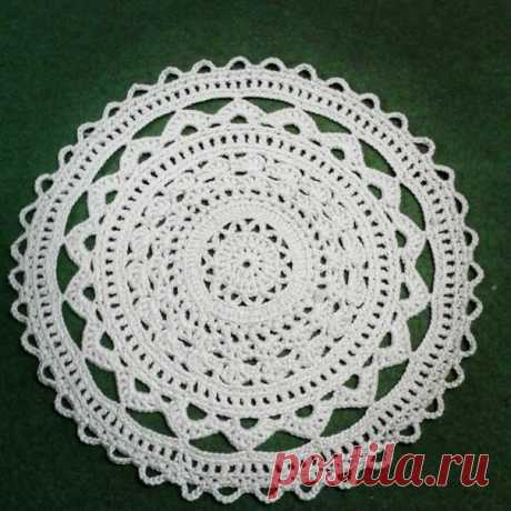 Кружевной мягкий коврик из толстой пряжи. #рукоделиеурал #первоуральск #ТМЮлииМальцевой