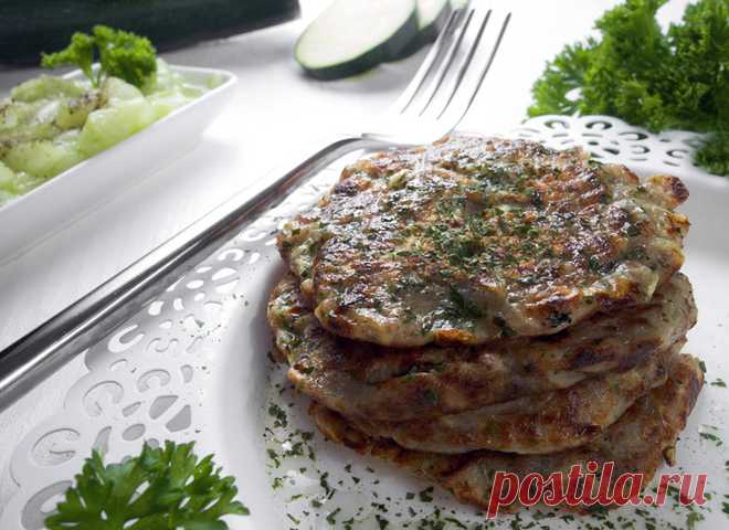 Оладьи из печени с кабачком