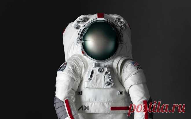 Axiom Space и Prada представили скафандр для полетов на Луну. Итальянский дом моды Prada и американская частная космическая компания Axiom Space продемонстрировали дизайн скафандра для полета на Луну, сообщает агентство Reuters.