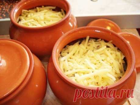 Как приготовить мясо в горшочке с картофелем и сыром  - рецепт, ингридиенты и фотографии