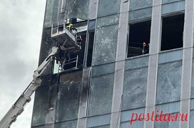 «Взрыв, как сильное «бум». Очевидцы рассказали об атаке БПЛА на Москва-Сити. В ночь с 22 на 23 августа система ПВО предупредила очередную атаку на Москву. Украинские беспилотники были сбиты и упали в Можайском районе, в центре столицы и в Химках. Пострадавших нет.