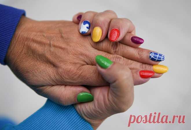 Эксперты предупредили о смертельной опасности лака для ногтей - Новости Mail.ru