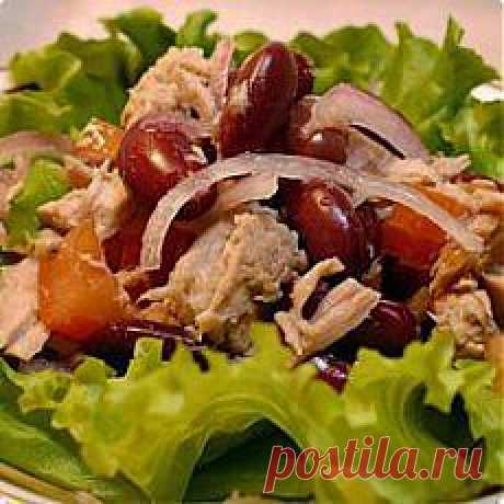 Мясной салат с фасолью
