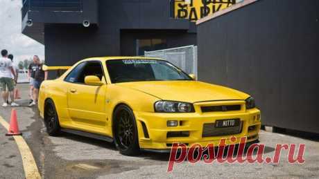 Nissan Skyline GT-R R34