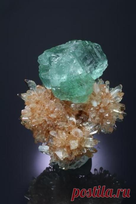 Creedite with Fluorite
