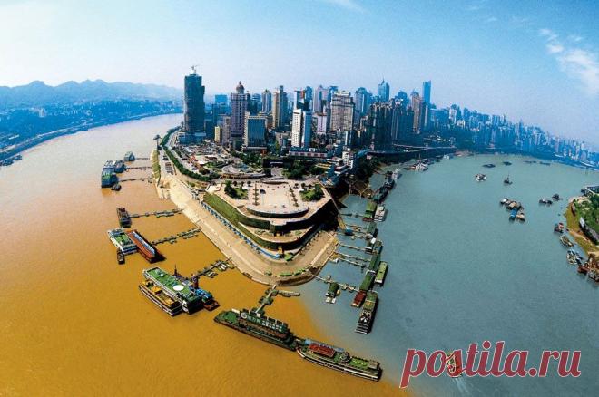 14 удивительных мест, где реки сливаются воедино