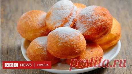 Пухкі пампухи з різними начинками - BBC News Україна Пампухи є традиційною солодкою стравою святвечірнього столу. Здобні, пухкі і солодкі, з різними начинками - саме з ними асоціюється Різдво.